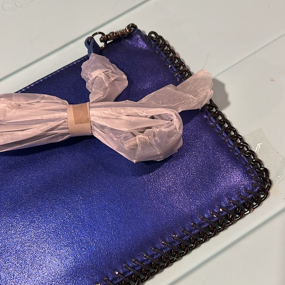 Metallic Blue w/Chain Edge Crossbody/Clutch-Boutique-NWT - Picture 9 of 10